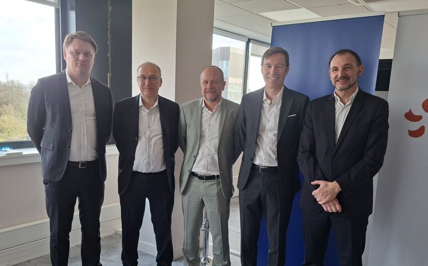 Giacomo Lunazzi, Responsable Développement Hauts-de-France, Jean-Bernard Terrier, Directeur EDF Commerce Nord Ouest, Stéphane Voisin, Fabien Bremont et Brice Farineau. ©Gazette France