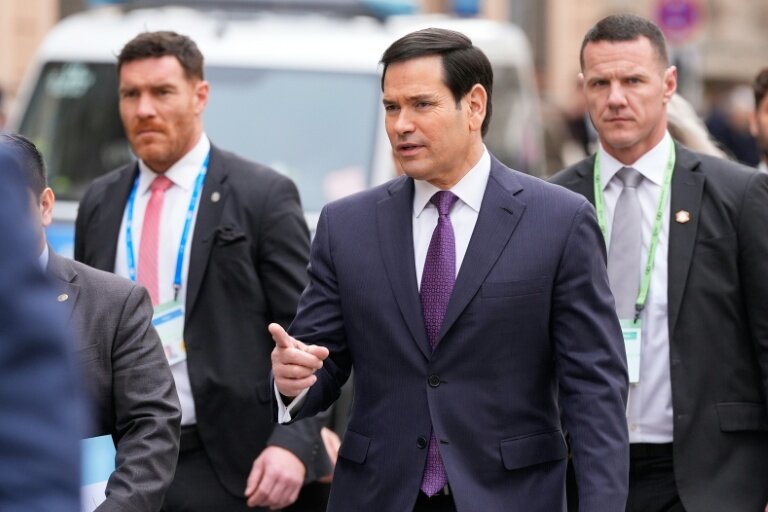 Le secrétaire d'Etat américain Marco Rubio se rend à une réunion des ministres des Affaires étrangères du G7 en marge de la Conférence de Munich sur la sécurité (MSC), en Allemagne, le 14 février 2026 © Alex Brandon