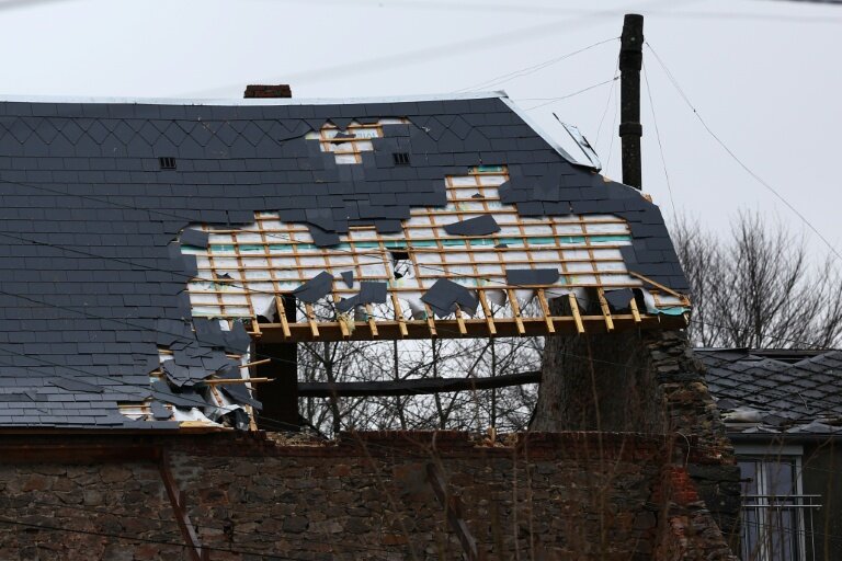 Une maison endommagée par des rafales de vent à Cousolre, près de Maubeuge, dans le Nord, le 17 février 2026 © Sameer AL-DOUMY