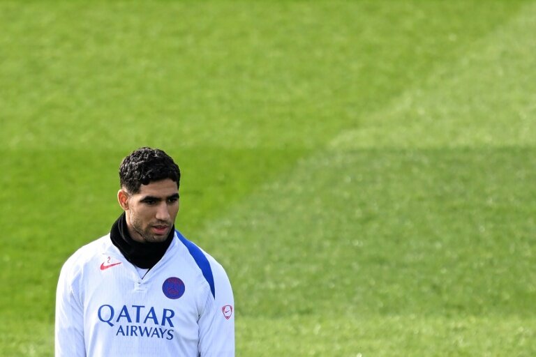 Le défenseur marocain Achraf Hakimi lors d'une séance d'entraînement au Campus Paris Saint-Germain à Poissy, le 24 février 2026 © Anna KURTH