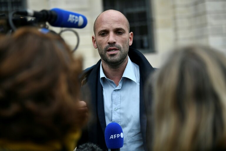 Le militant des droits de l'enfant Arnaud Gallais à Paris le 13 octobre 2022 © STEPHANE DE SAKUTIN