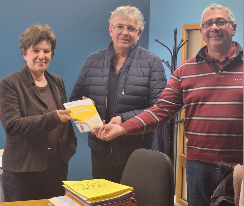 © Capeb Meuse. Rencontre entre la présidente des maires ruraux de Meuse, le président de la Communauté de communes du Sammiellois et le président de la Capeb Meuse.