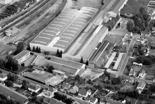 Survolée par une ligne à haute tension (120 kV), la friche Avon devrait accueillir les deux hyperscalers pour une puissance électrique totale de 300 MW (dont 200 de calcul). © Archives / CDC Vallée Dorée