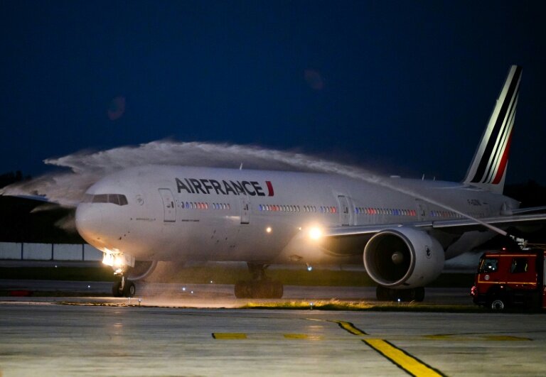 Un avion de la compagnie Air France sur le tarmac de l'aéroport José Marti de La Havane, le 12 août 2024 © ADALBERTO ROQUE