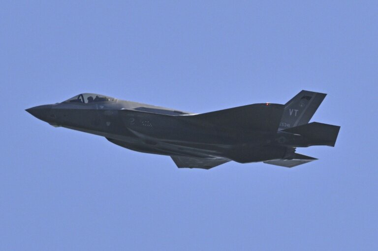 Un avion de combat américain F-35A, le 20 décembre 2025 à Porto Rico © Miguel J. Rodriguez Carrillo