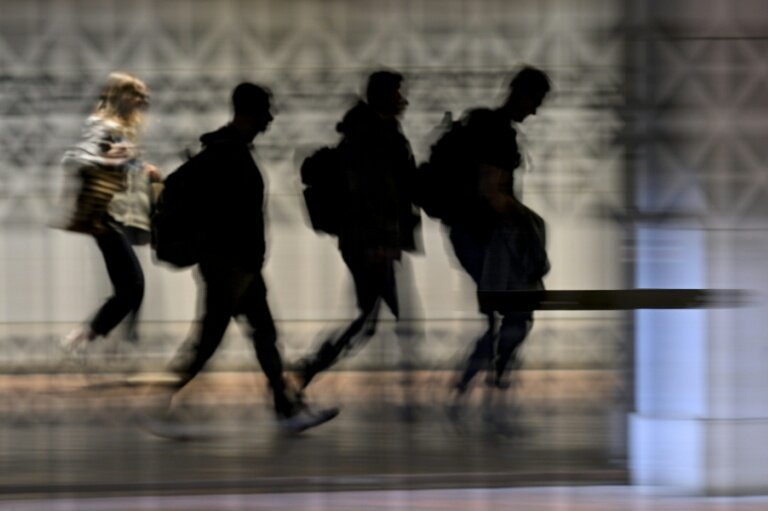 Les États-Unis ont détruit des dizaines de milliers d'emplois en février, un développement qui ravive les inquiétudes sur l'état réel de l'économie américaine dont Donald Trump vante la bonne santé © ROBERTO SCHMIDT