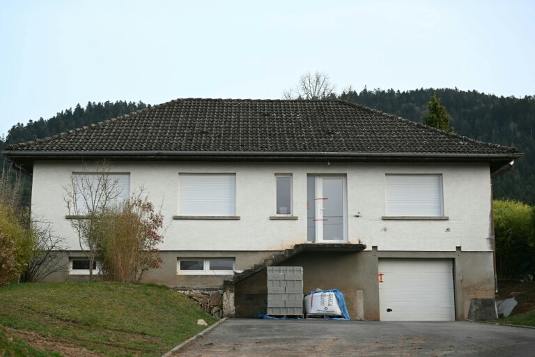 Cette photographie montre le domicile du plus jeune fils de Liliane Coinchelin, à Saint-Michel-sur-Meurthe, le 6 mars 2026 © SEBASTIEN BOZON