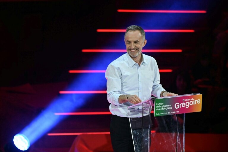 Le député socialiste, candidat de la gauche unie hors LFI à la mairie de Paris, Emmanuel Grégoire, lors d'un meeting électoral au Cirque d'Hiver à Paris le 12 mars 2026 © Martin LELIEVRE