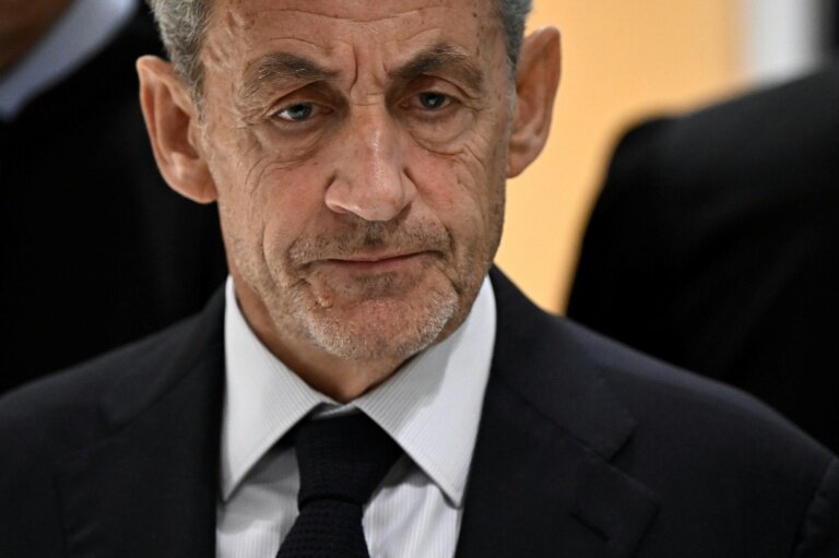 L'ex-président français Nicolas Sarkozy le 25 septembre 2025 au tribunal de Paris © JULIEN DE ROSA