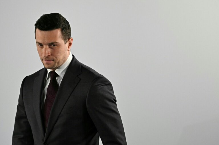 Le président du Rassemblement national Jordan Bardella, le 15 mars 2026 à Beaucaire, dans le Gard © Gabriel BOUYS