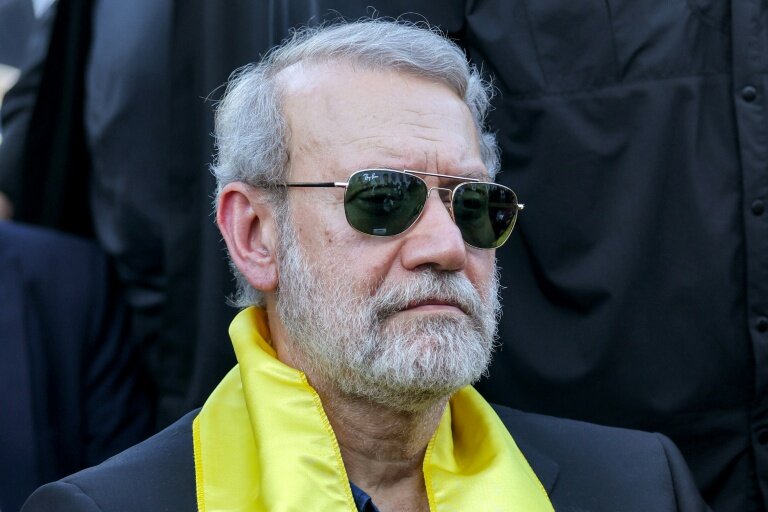Ali Larijani, plus haut responsable sécuritaire iranien, lors d'une cérémonie organisée par le mouvement libanais Hezbollah, à Beyrouth le 27 septembre 2025 © Anwar AMRO