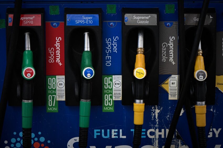 Le baril de pétrole a repassé jeudi matin la barre des 100 dollars. © AFP