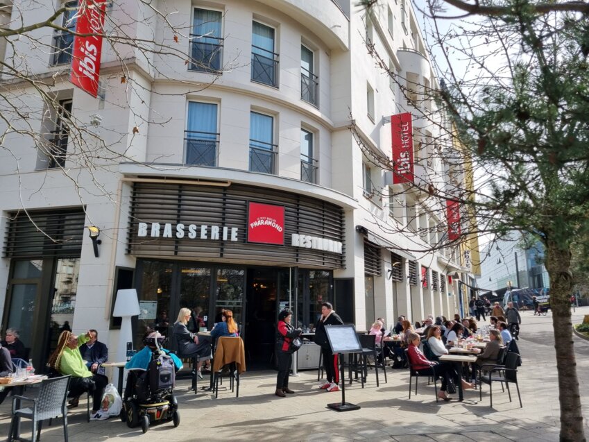 © Emmanuel Varrier. Le Petit Bouillon Pharamond vient d’ouvrir, juste en face de la gare de Nancy, en lieu et place du Café Leffe.