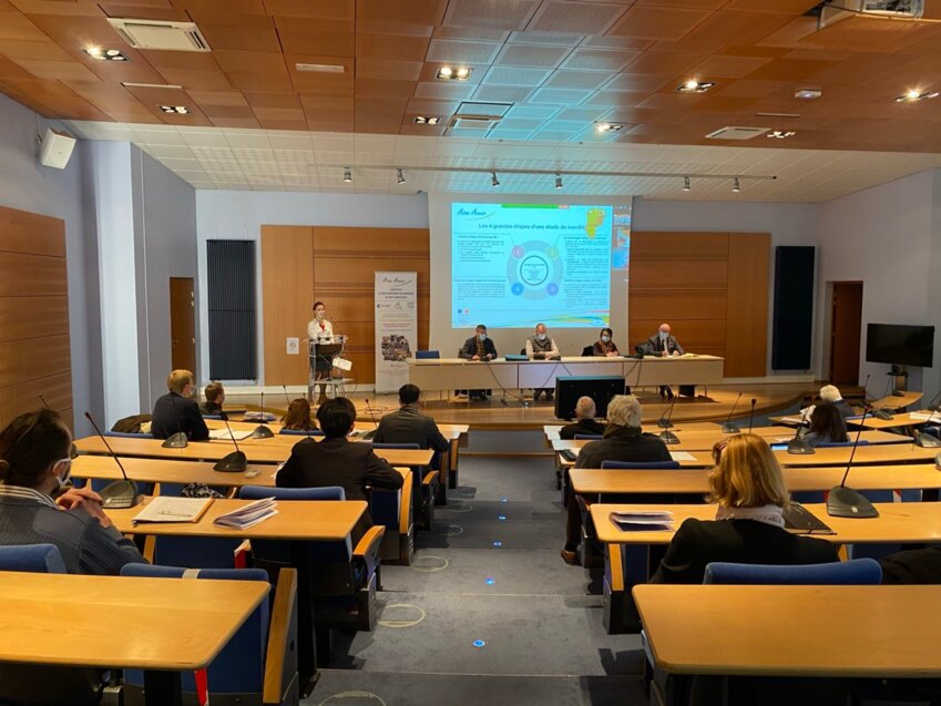 Compte-tenu du contexte sanitaire, la présentation s’est tenue pour partie en présentiel à la Chambre d’agriculture et pour partie par visioconférence.