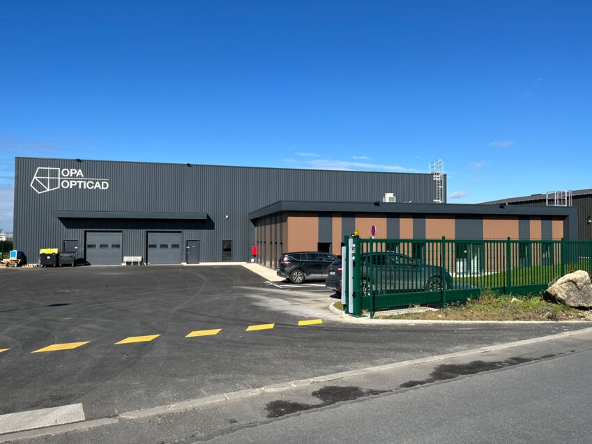 Les locaux de Plessis-Belleville comptent 300 m² de bureaux, 200 m² de stockage et de 800 m² d’atelier. © Opa opticad