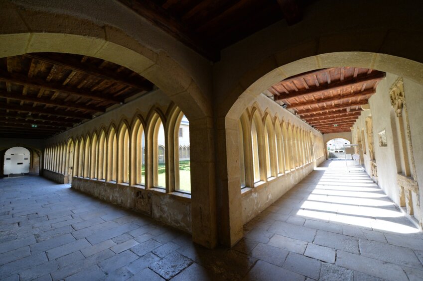 © : Cloître des Récollets.