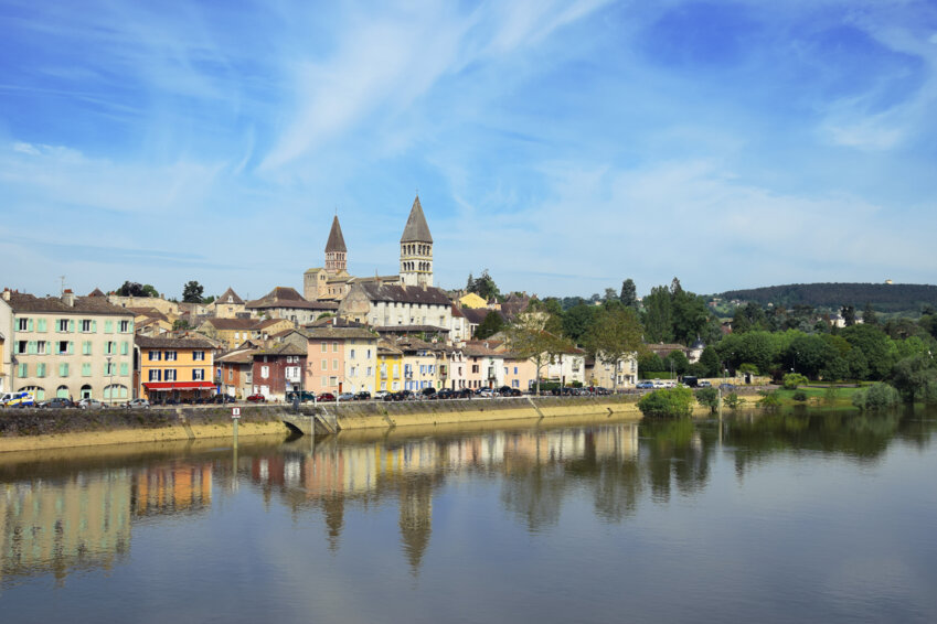 La mairie de Tournus œuvre à réduire sa facture énergétique tout en maintenant ses investissements. (© Ville de Tournus)