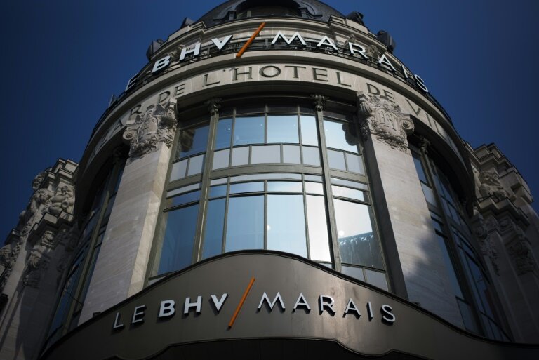 Le groupe Galeries Lafayette cède définitivement le Bazar de l'Hôtel de Ville (BHV) de Paris à la petite foncière d'origine lyonnaise Société des Grands Magasins (SGM) © MARTIN BUREAU