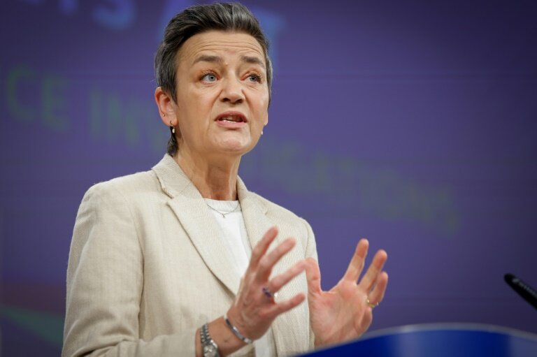 La commissaire à la Concurrence, Margrethe Vestager lors d'une conférence de presse, le 25 mars 2024 à Bruxelles © Kenzo TRIBOUILLARD
