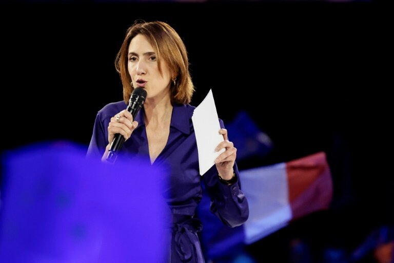 Valérie Hayer, tête de liste de la majorité présidentielle aux européennes, lors d'un meeting de campagne, le 1er juin 2024 à Aubervilliers, en Seine-Saint-Denis © STEPHANE DE SAKUTIN