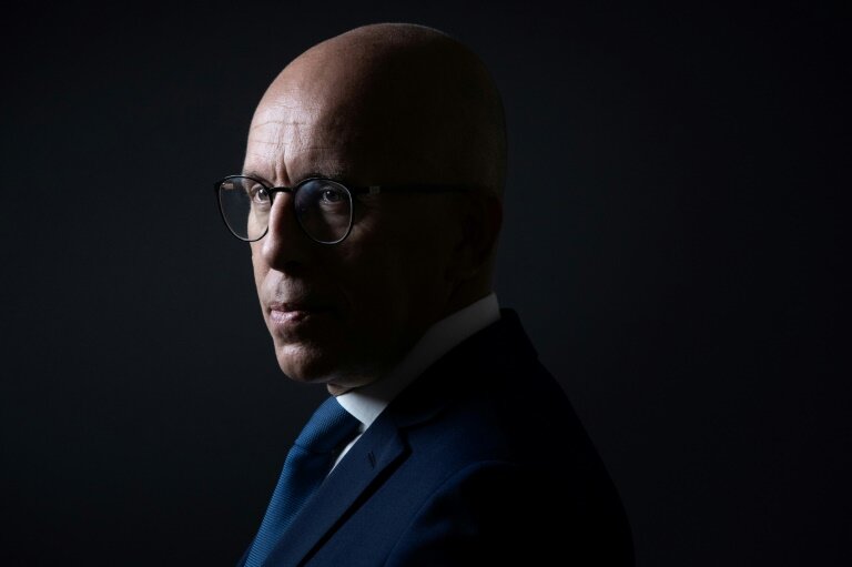 Le président exclu des Républicains Éric Ciotti a assuré qu'il serait "dans son bureau dans quelques instants" malgré son exclusion la veille par le bureau politique. © JOEL SAGET