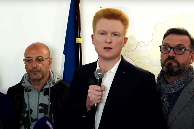 Image tirée d'une vidéo de la chaîne YouTube du député LFI Adrien Quatennens annonçant le retrait de sa candidature à Lille, le 15 juin 2024 © Handout