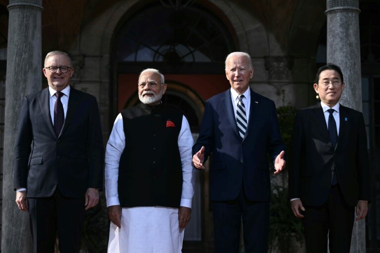 Le président américain Joe Biden (2e d), le Premier ministre australien Anthony Albanese (g), le Premier ministre indien Narendra Modi (2e g) et le Premier ministre japonais Fumio Kishida, à Wilmington, le 21 septembre 2024 dans le Delaware © Brendan SMIALOWSKI