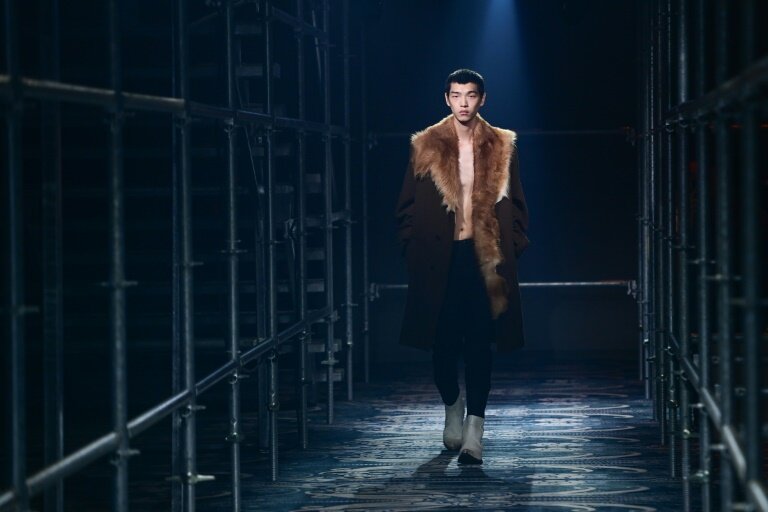 Un mannequin Prada lors de la Fashion Week hommes à Milan, en Italie le 19 janvier 2025 © Piero CRUCIATTI