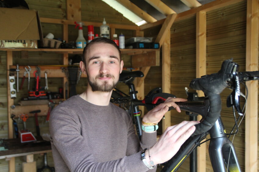 Charles Hedde, champion de France de VTT junior en 2017, a transformé sa passion du vélo en un projet entrepreneurial. © Aletheia Press / B.Delabre