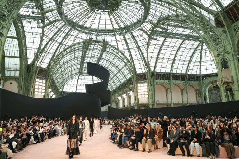 Défilé prêt-à-porter féminin automne-hiver 2025-2026 de Chanel au Grand Palais, lors de la Fashion Week à Paris, le 11 mars 2025 © Alain JOCARD