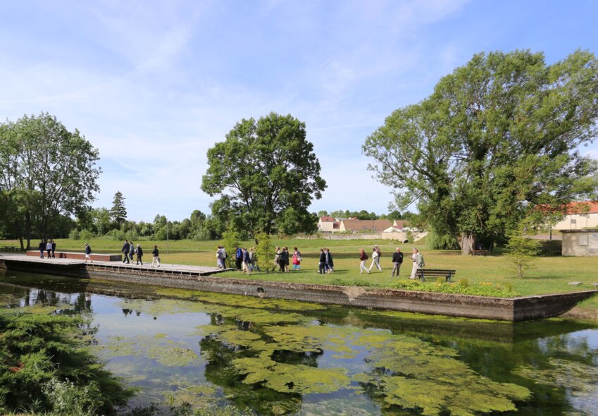 Le CAUE de Côte-d’Or organise des visites de sites pour sensibiliser les collectivités comme les particuliers ou les professionnels de la construction dans leur projet. © CAUE 21