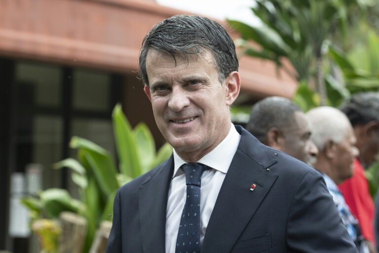 Le ministre des Outre-mer Manuel Valls en visite à Nouméa, le 22 février 2025 © Delphine MAYEUR