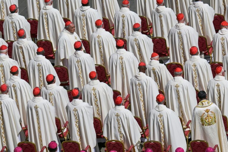 place Saint-Pierre au Vatican au lendemain des funérailles du pape François, le 27 avril 2025 © Damien MEYER