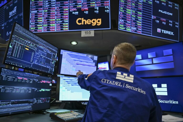 Un opérateur à la Bourse de New York, le 21 avril 2025. © ANGELA WEISS