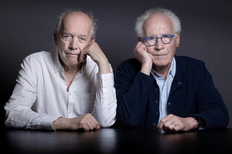 Les cinéastes belges Luc (à gauche) et Jean-Pierre Dardenne à Paris, le 5 mai 2025 © JOEL SAGET