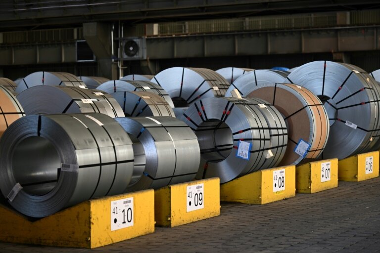 Des bobines d'acier dans l'usine Thyssenkrupp de Duisburg, en Allemagne, le 20 mars 2025 © INA FASSBENDER
