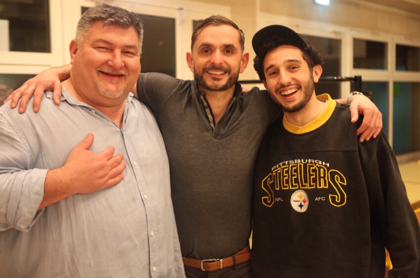 De g. à dr. Rodolphe Rougement, coordinateur d'événements, Alex Coquoin, directeur de l'événementiel et Imad Benkhelfallah, organisateur de spectacles. ©Xavier_Chretien_CarpeDiem