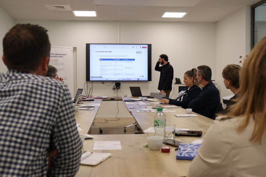 Les dirigeants du territoire sont venus s’informer lors du lancement du programme collectif "Pacte Industrie". © Aletheia Press / E.Chombart