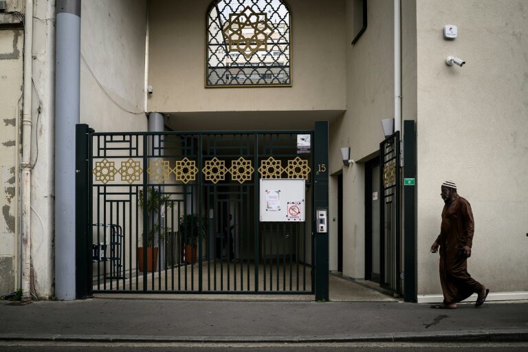 L'entrée de la mosquée Errahma à Villeurbanne, dans le Rhône, le 3 juin 2025 © JEFF PACHOUD