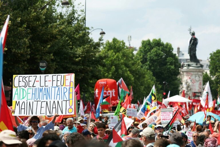 Manifestation propalestinienne place de la République à Paris, le 14 juin 2025 © Thomas SAMSON