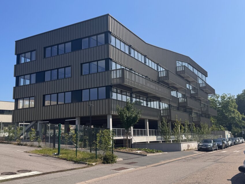 © Cerfrance Adheo. Le cabinet d'expertise-comptable, Cerfrance Adheo, regroupe l’ensemble de ses collaborateurs du Grand Nancy dans un seul et unique site au 11 rue de la Vologne à Laxou.