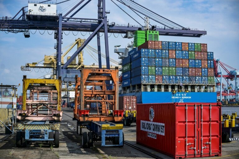 Conteneurs sur le terminal portuaire international des conteneurs de Jakarta le 7 juillet 2025 © Bay ISMOYO