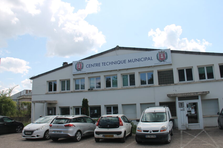 © Emmanuel Varrier. Le Centre municipal technique de la ville de Jarville est en cours de déménagement à Heillecourt, allée des Grands Pâquis. 