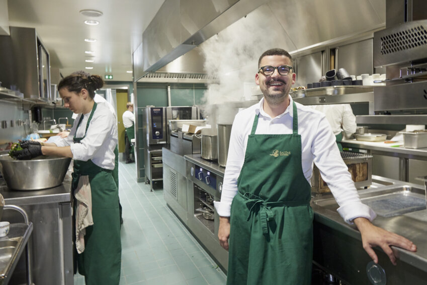 Depuis 2021, Camille Delcroix et sa femme Carla gèrent d'une main de maître le Bacôve. ©Christophe Kicien