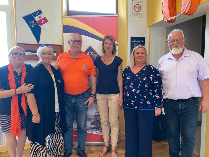 La présidente du département a tenu à se rendre au bureau d'Ault.