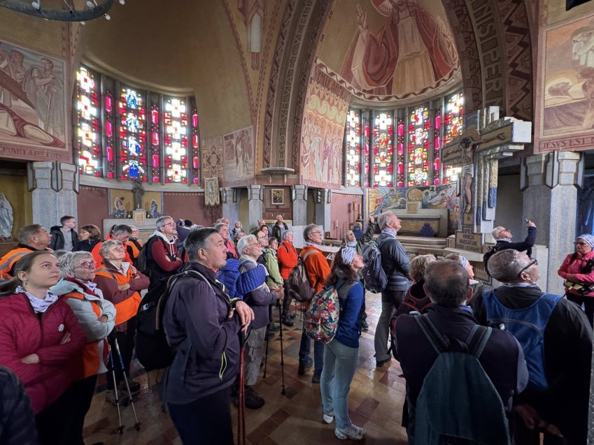 Lors d'une randonnée organisée samedi 27 septembre, les marcheurs ont découvert le tronçon laonnois de la Via Francigena et ses églises Art Déco. (c) Aggo du Pays de Laon