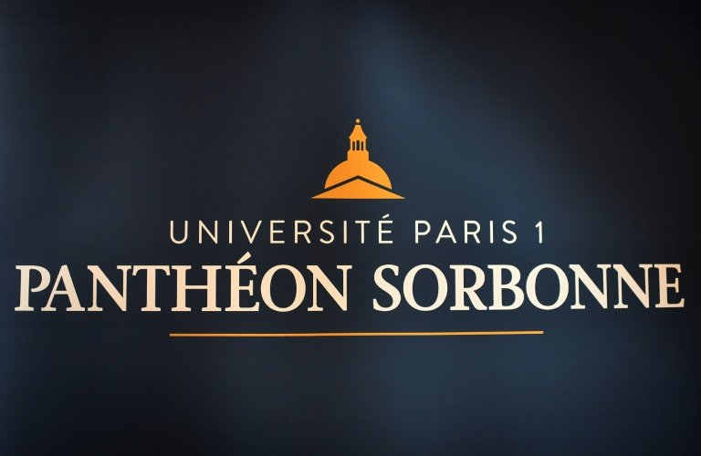 L'université Paris 1 Panthéon-Sorbonne a fait état d'"actes antisémites" subis ces derniers jours par certains de ses étudiants, indiquant qu'elle condamne "avec la plus grande fermeté" ces "dérives inadmissibles" et que "tout est et sera fait pour poursuivre" les coupables © STEPHANE DE SAKUTIN