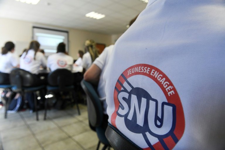 Des jeunes du Service National Universel (SNU) à la base aérienne 116 de Luxeuil-Saint Sauveur, le 24 juin 2019 en Haute-Saône © SEBASTIEN BOZON