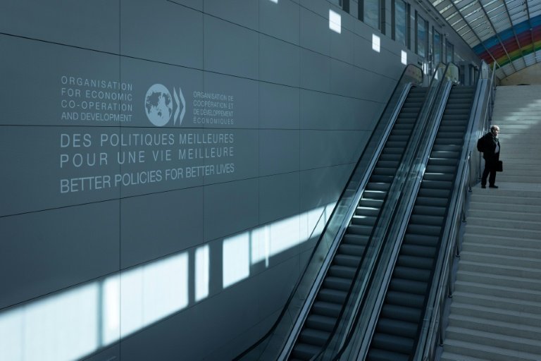 Une photo montre une vue du siège de l'Organisation de coopération et de développement économiques (OCDE) à Paris, le 22 septembre 2025. © JOEL SAGET