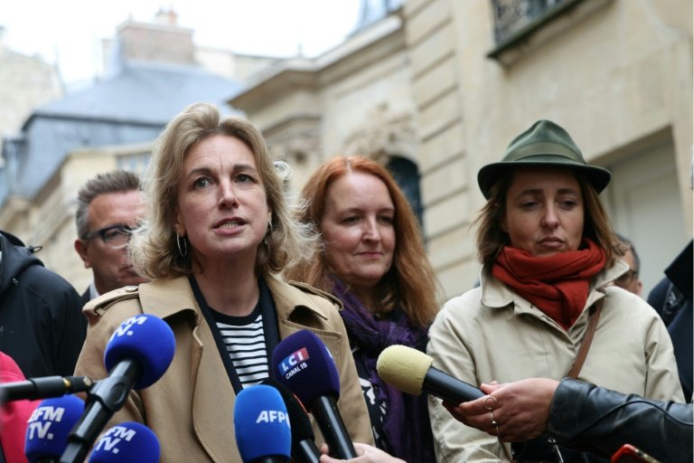 La secrétaire générale de la CFDT Marylise Léon, à gauche, Sophie Binet, secrétaire générale de la CGT, à droite, et Murielle Guilbert, au centre, codéléguée générale du syndicat SUD, après une réunion avec le Premier ministre Sébastien Lecornu à Matignon, le 24 septembre 2025 à Paris © Alain JOCARD